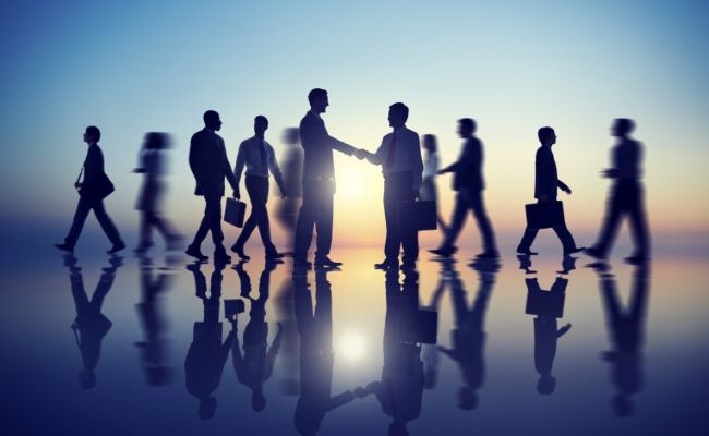 Report lavoro 2025: occupazione in crescita, competenze e IA le sfide